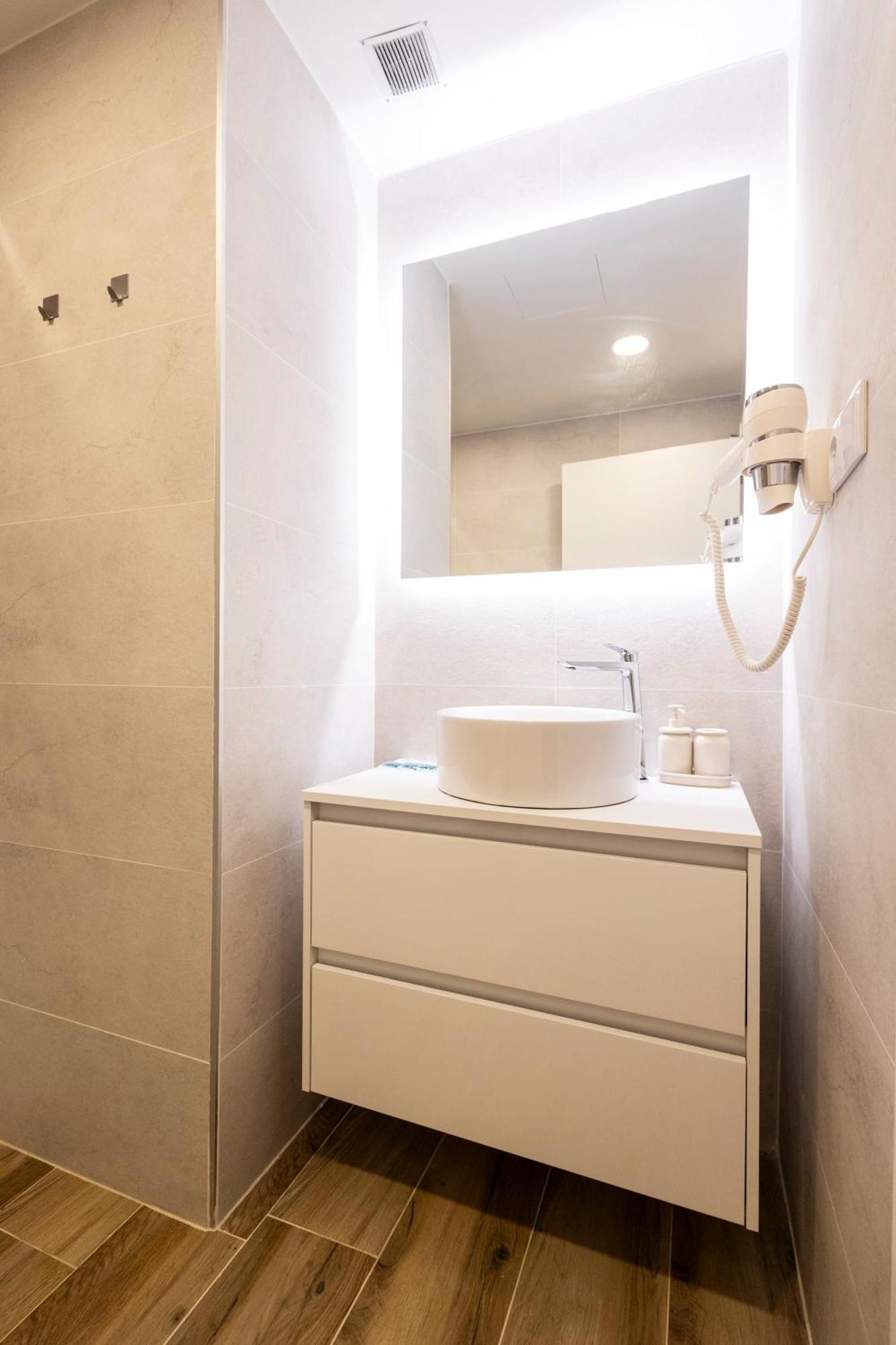 Cortes Suites By Concept Flats Walencja Zewnętrze zdjęcie
