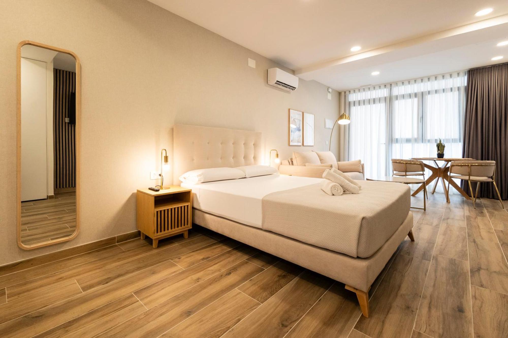 Cortes Suites By Concept Flats Walencja Zewnętrze zdjęcie